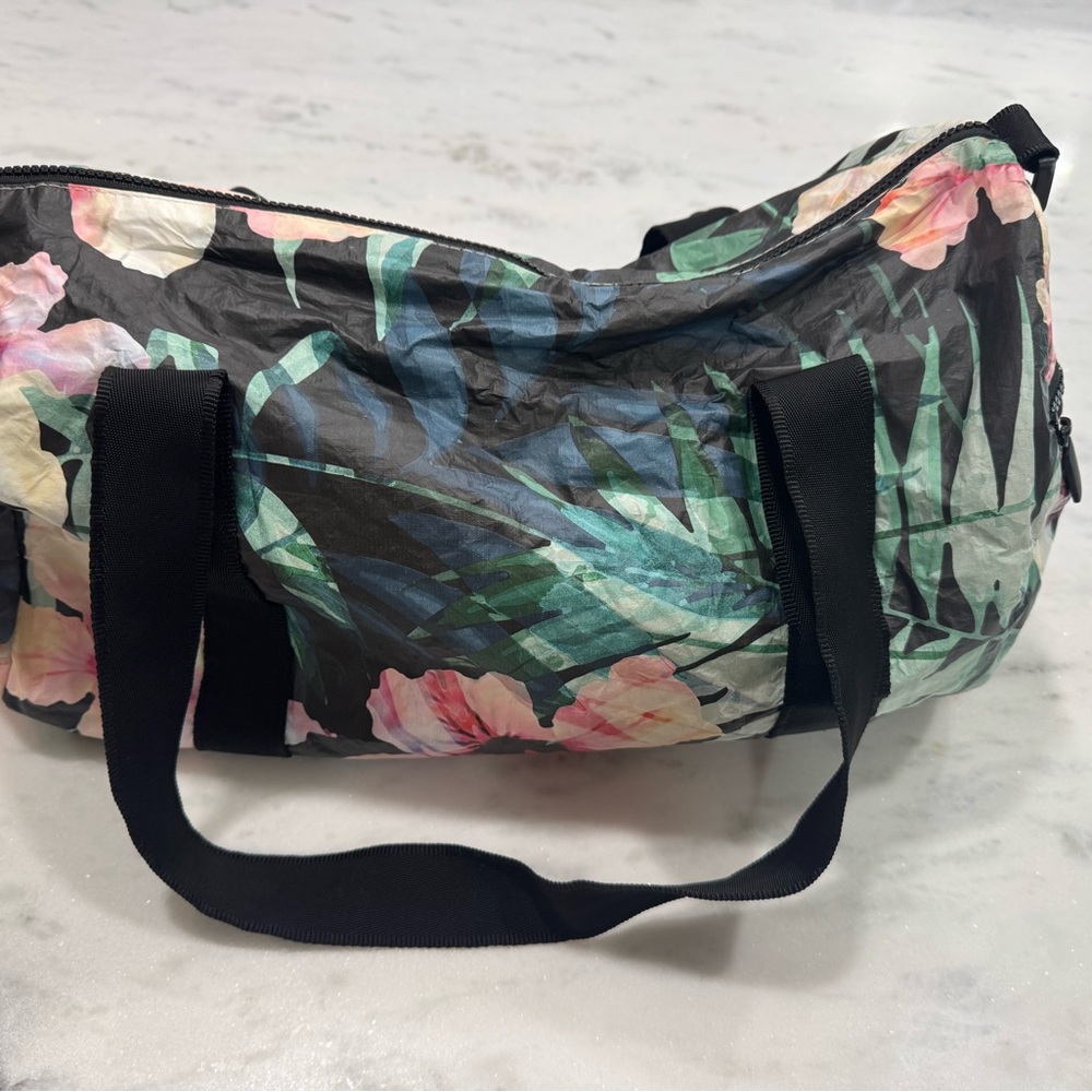 Aloha collection With Love From Paradise Duffle bag 🌺 - Picture 3 of 5